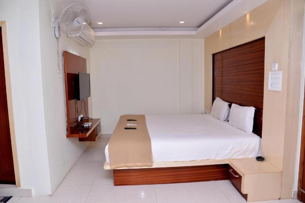 Hotel Milan Manor Port Blair Exterior photo
